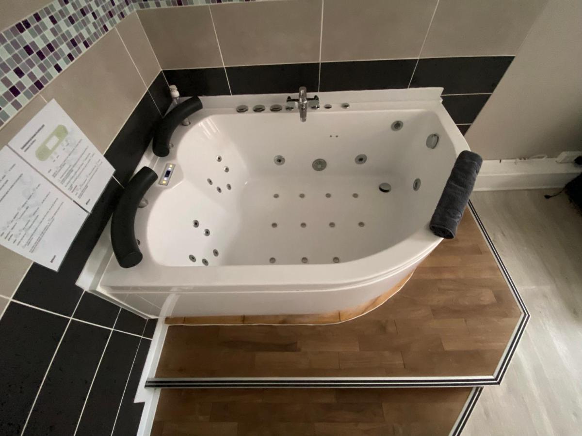 Les Appartements D'Au Coin Du Spa ブローニュ・シュル・メール エクステリア 写真